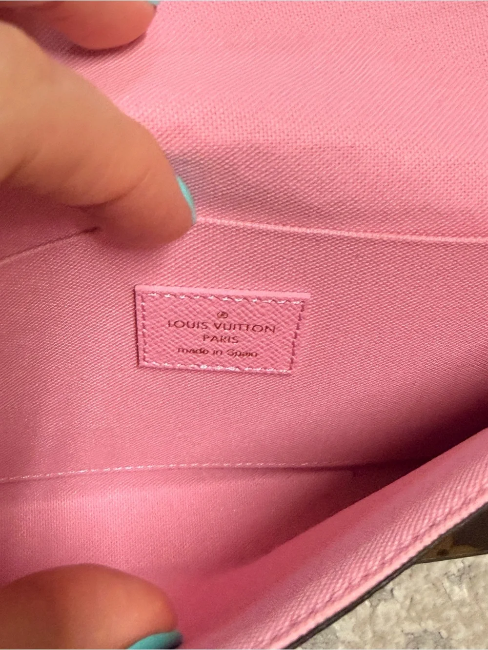 Louis Vuitton 2022 Holiday Felicie